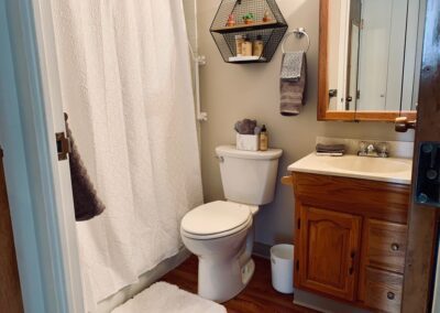 MODEL-BATHROOM